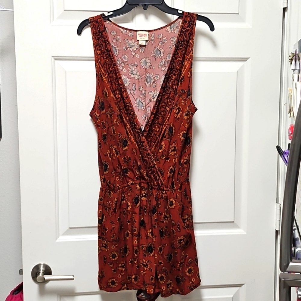 ✨️Super Cute Mossimo Shorts Jumper Sleeveless Surplus Front Hand Pockets Size L